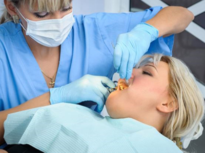 دندانپزشکی تحت بیهوشی درمانگاه تخصصی دندانپزشکی ریحانه